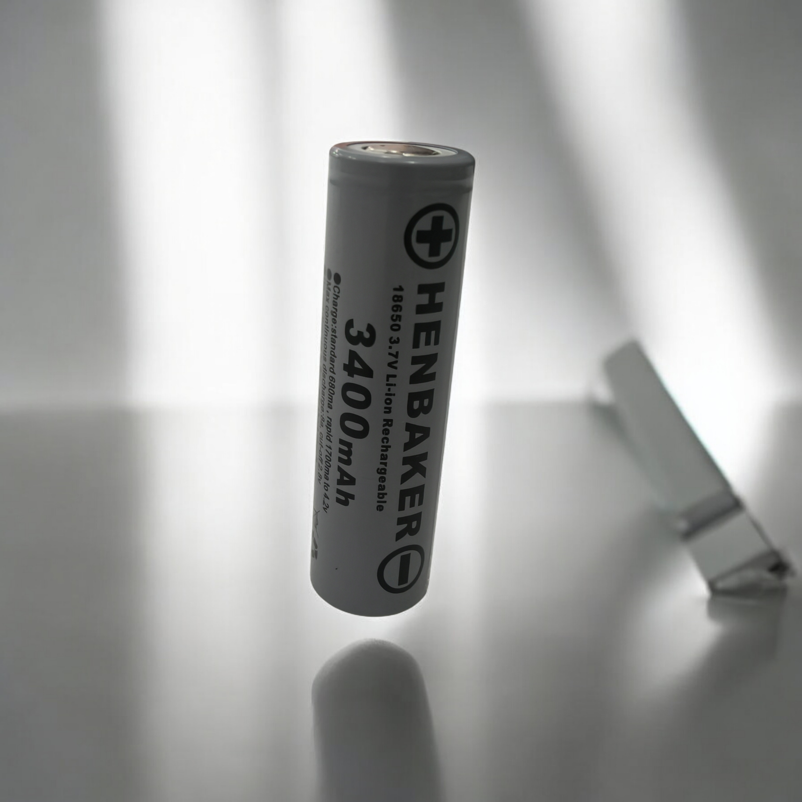 CHARGER batteray HENBAKER