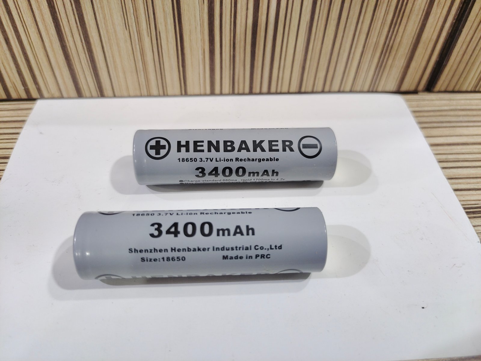 CHARGER batteray HENBAKER